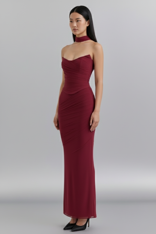 Modelo em pose três quartos